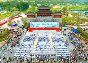 姜鑫鑫应邀主持2023萧县伏羊文化节开幕式